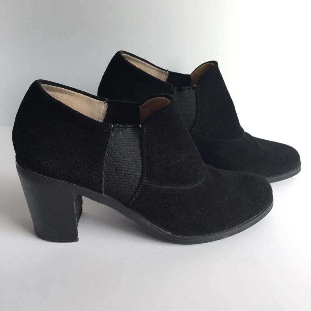 ELLEN TRACY ‘ Lenox’ Ankle Boot Size 7.5